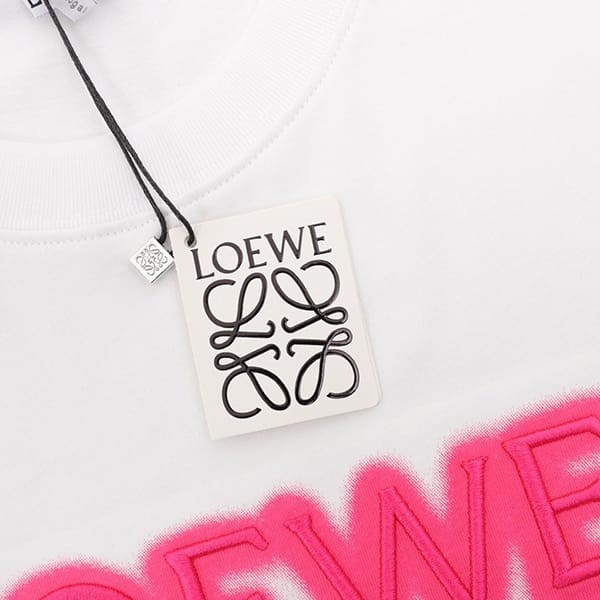 n級品 おすすめロエベ ネオン ロゴ入り コットン Tシャツ レプリカ loj64649